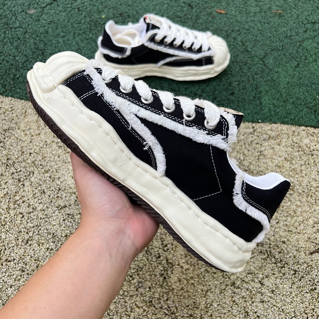 Maison Mihara Yasuhiro Blakey Original Sole Low-top Sneaker Black A02FW703 - Image 7
