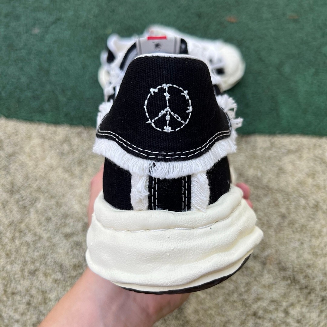 Maison Mihara Yasuhiro Blakey Original Sole Low-top Sneaker Black A02FW703 - Image 8