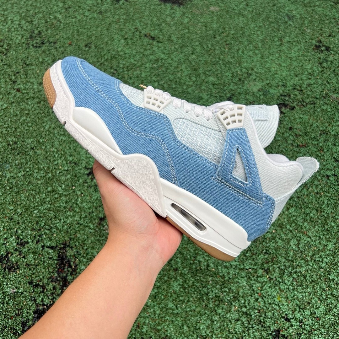 Air Jordan 4 Retro Light Blue Denim White Gum