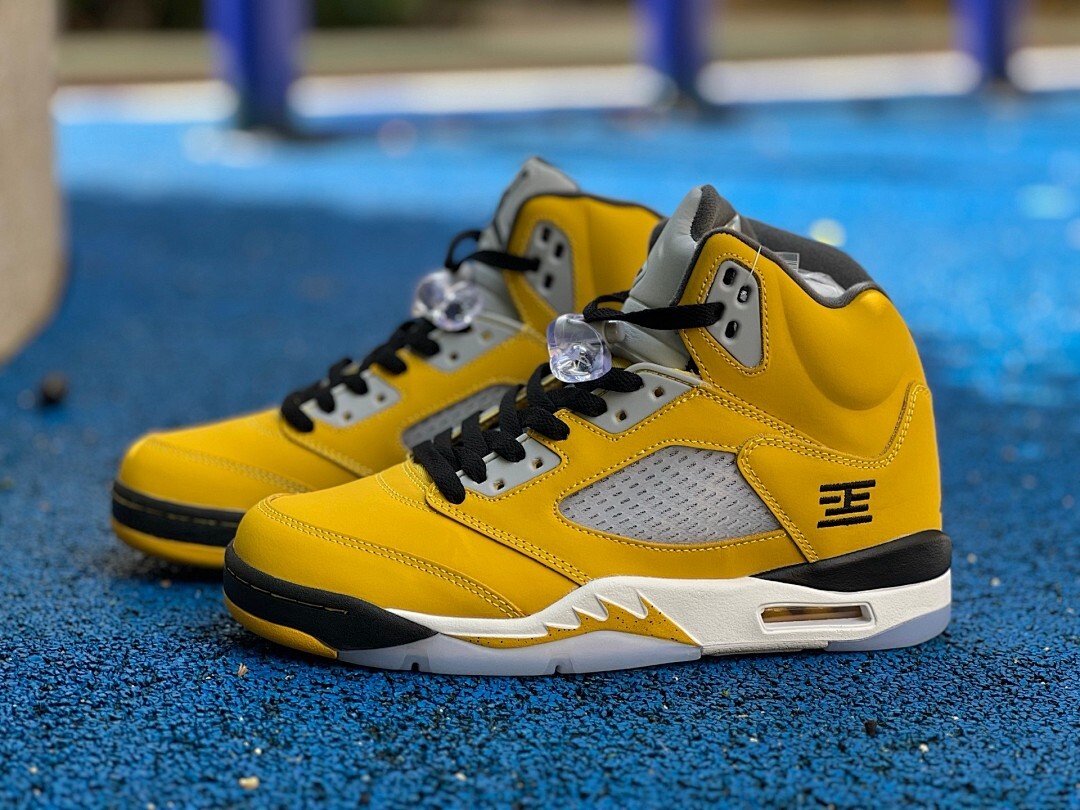 Air Jordan 5 Retro SP 'Michigan' Varsity Maize CQ9549-704