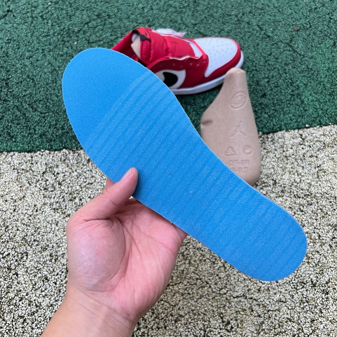 Nike Air Jordan 1 Low Travis Scott Chicago - Image 6