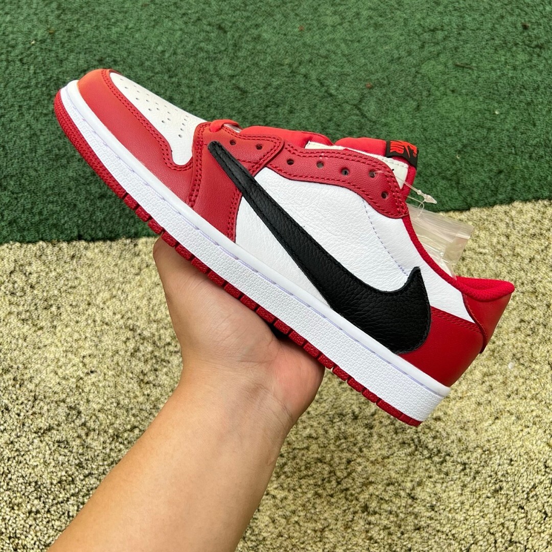 Nike Air Jordan 1 Low Travis Scott Chicago - Image 10