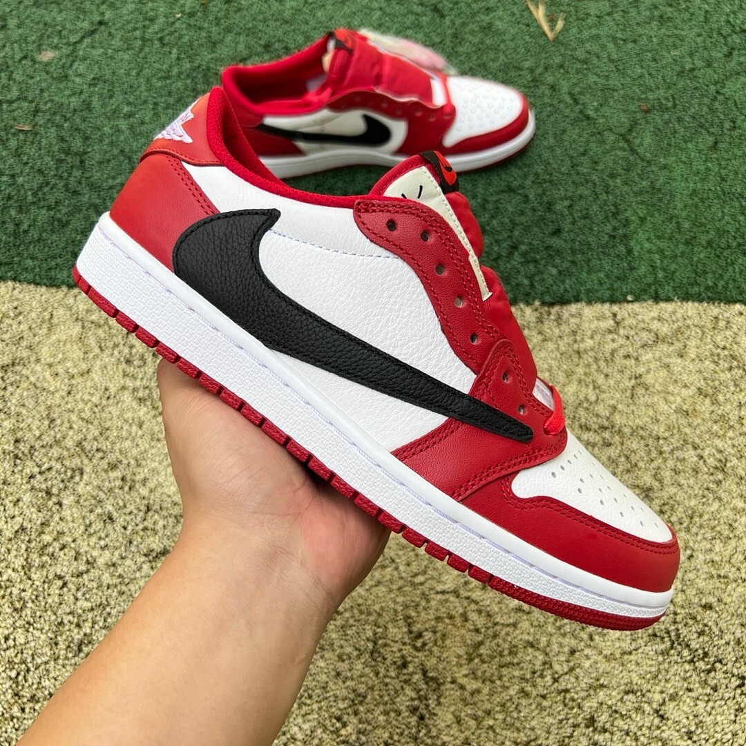 Nike Air Jordan 1 Low Travis Scott Chicago - Image 19