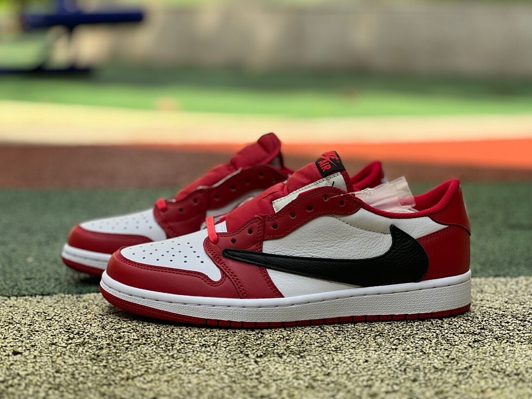 Nike Air Jordan 1 Low Travis Scott Chicago - Image 20