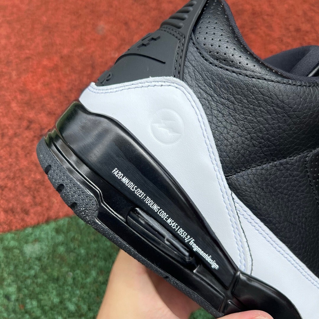 Air Jordan 3 Retro SP Fragment Black White DA3595-100 - Image 3