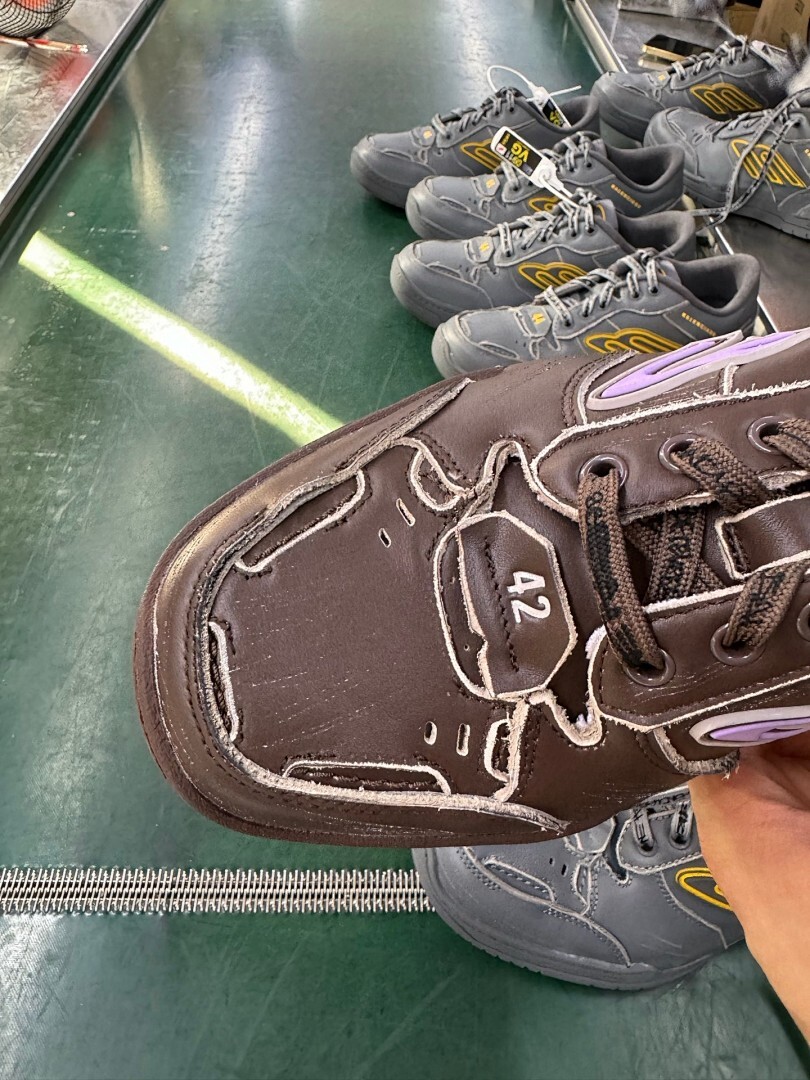 Balenciaga B-SKATE Sneaker Brown Lilac - Image 7