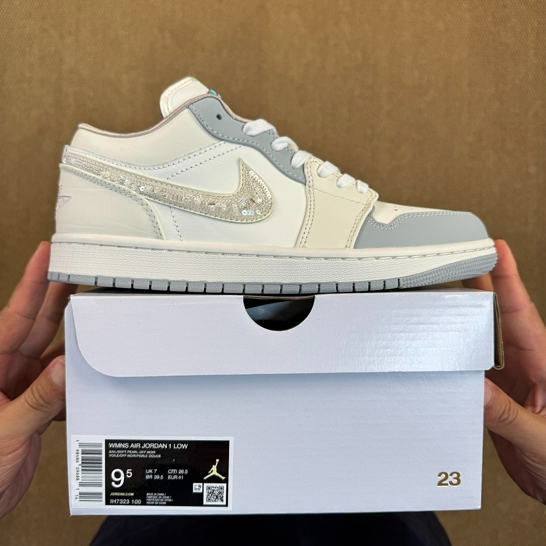 Air Jordan 1 Low SE Bling FJ2260-001 - Image 3
