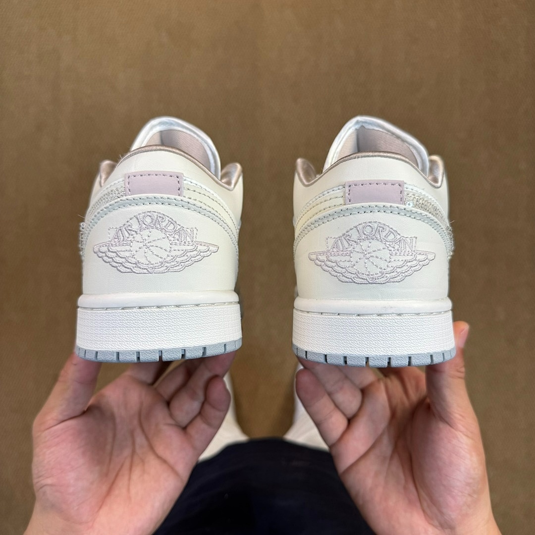 Air Jordan 1 Low SE Bling FJ2260-001 - Image 7