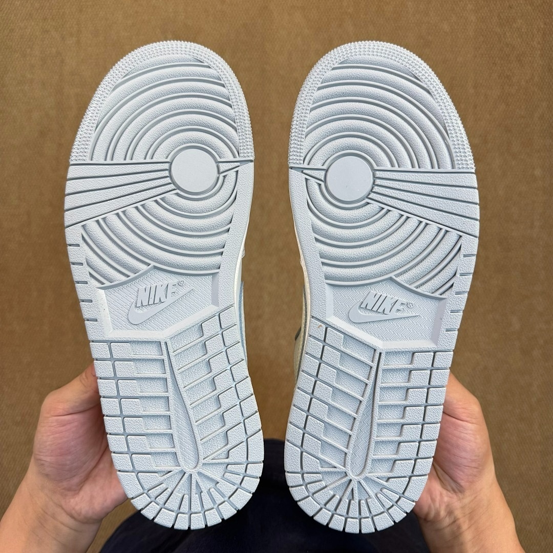 Air Jordan 1 Low SE Bling FJ2260-001 - Image 8