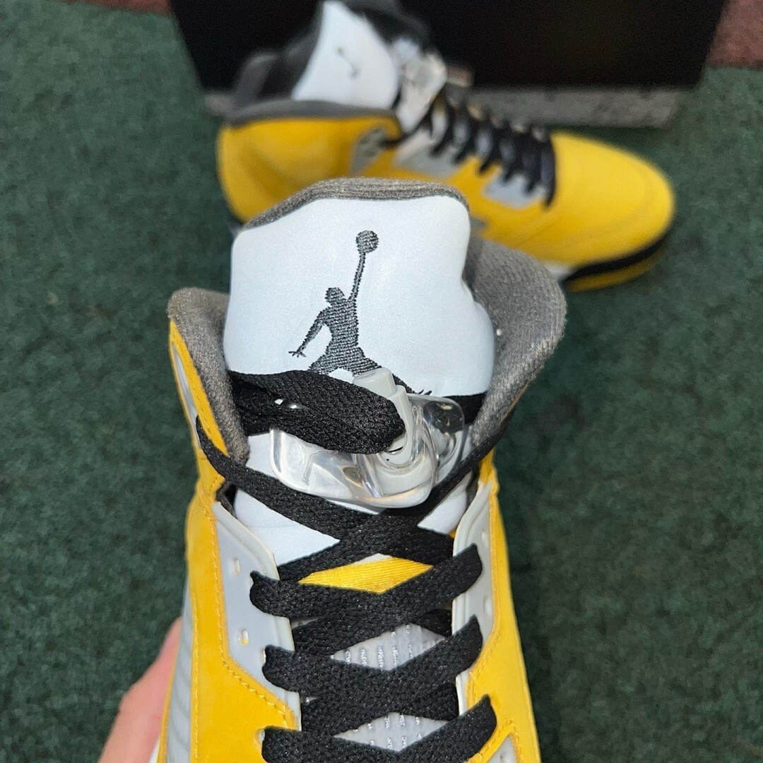 Air Jordan 5 'Michigan' Player Exclusive Amarillo College Navy Wolf Grey Black - Image 8