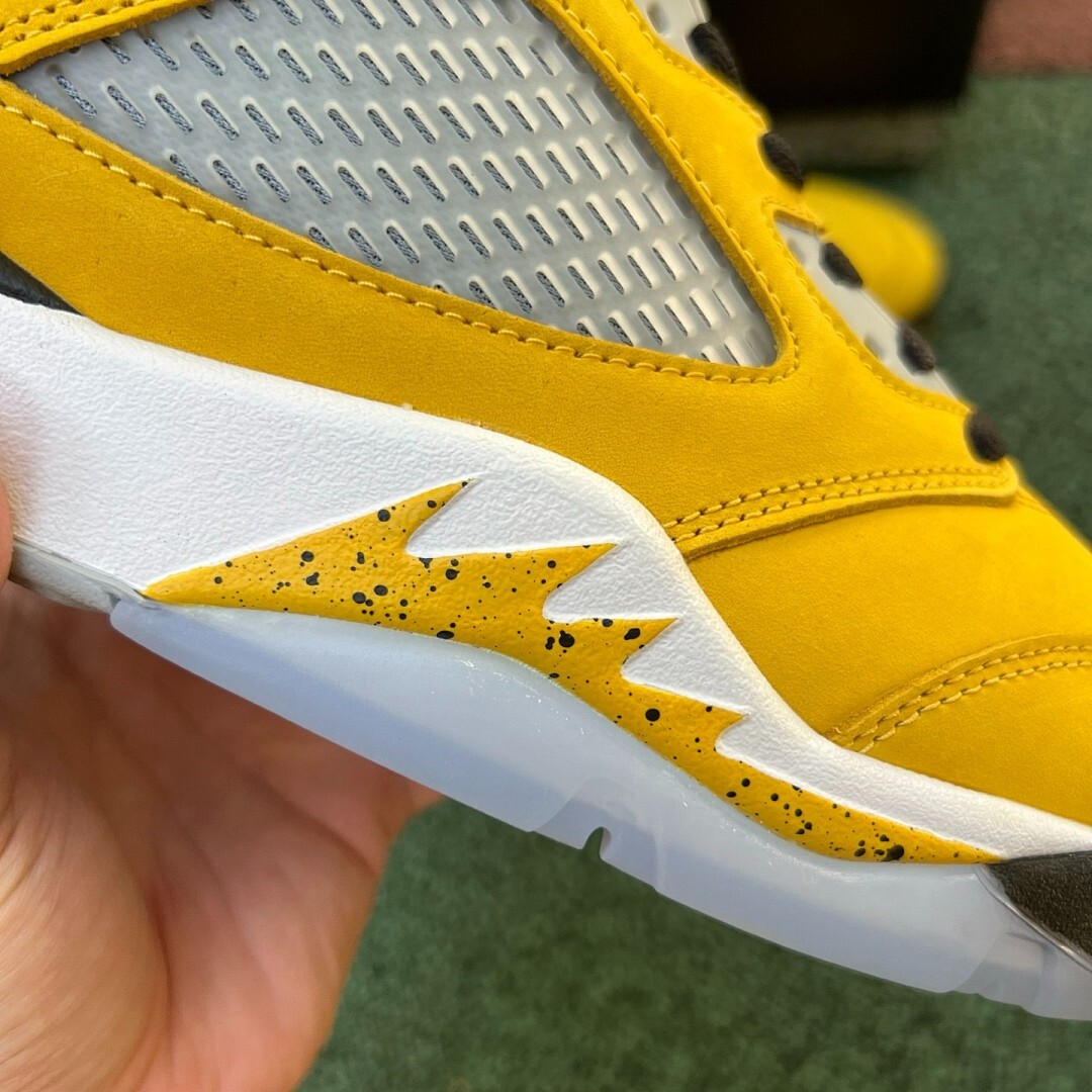 Air Jordan 5 'Michigan' Player Exclusive Amarillo College Navy Wolf Grey Black - Image 11