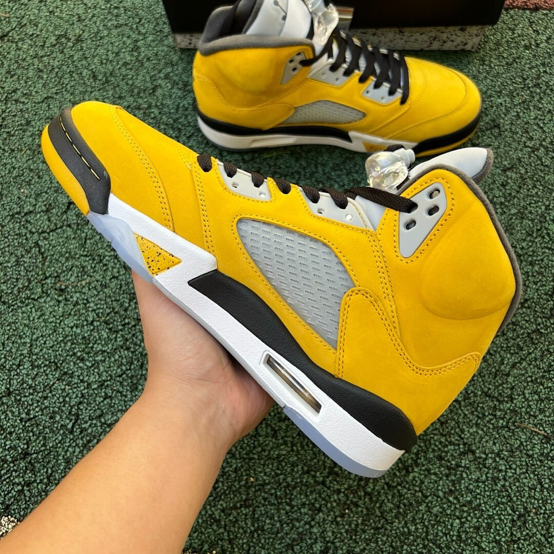 Air Jordan 5 'Michigan' Player Exclusive Amarillo College Navy Wolf Grey Black - Image 16