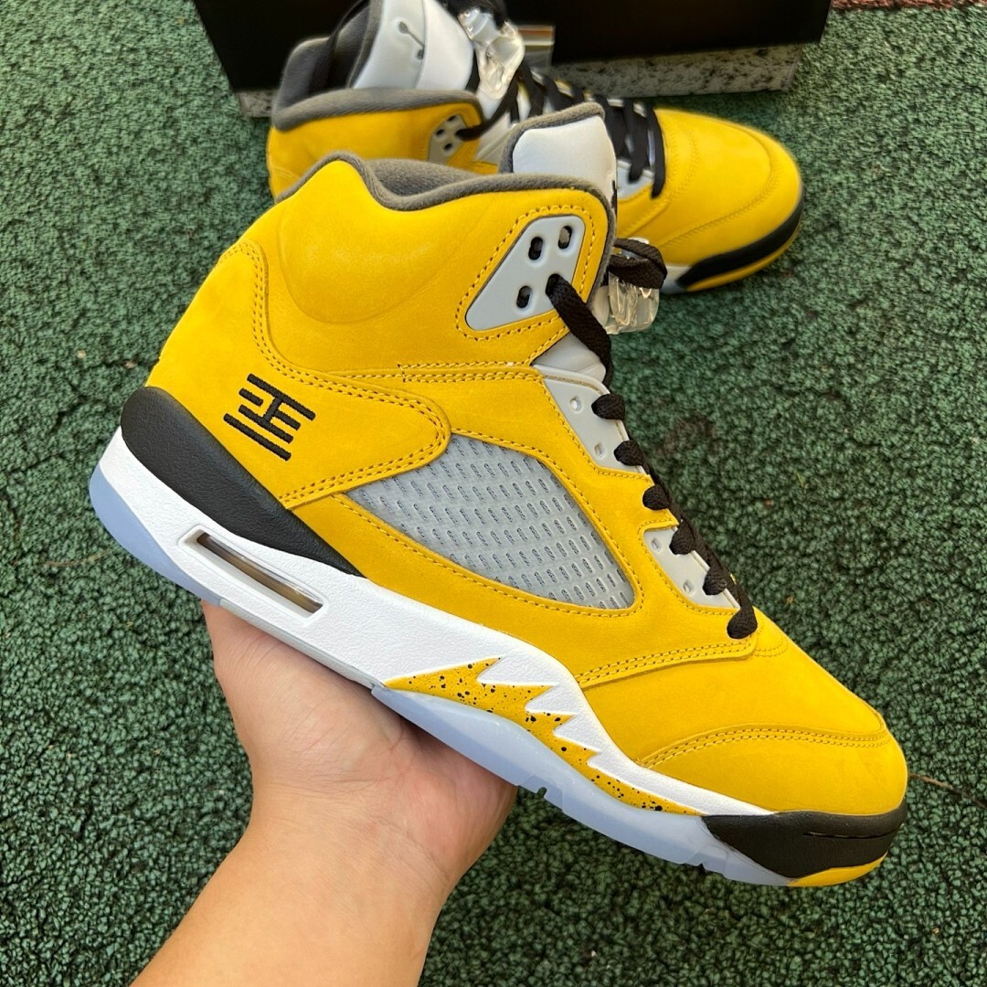 Air Jordan 5 'Michigan' Player Exclusive Amarillo College Navy Wolf Grey Black - Image 18