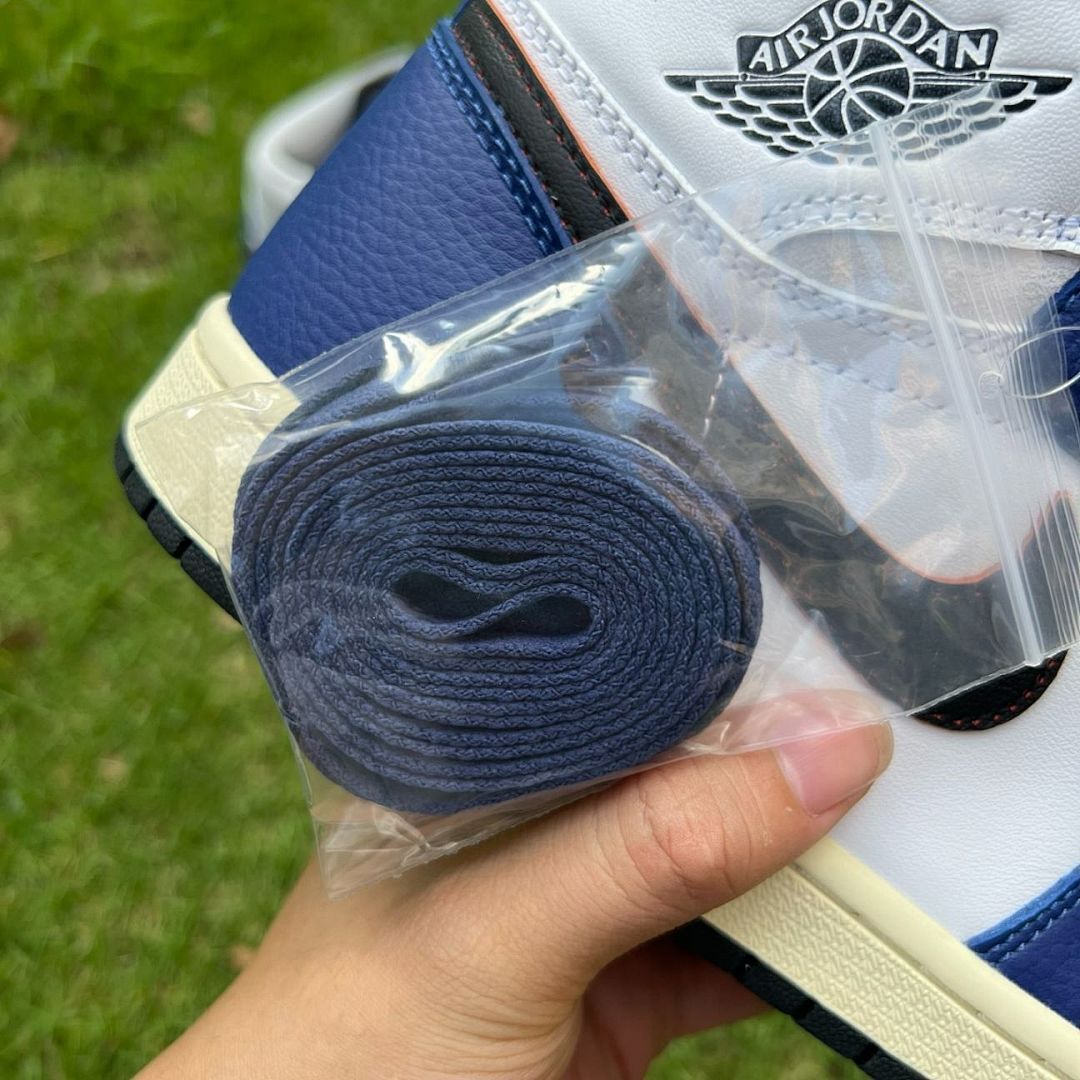 Air Jordan 1 Retro High OG Dark Marina Blue 555088-404 - Image 4