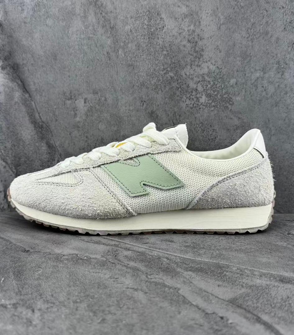 New Balance 220 Retro Running Sneakers - Off-White Cream & Sage Green Suede