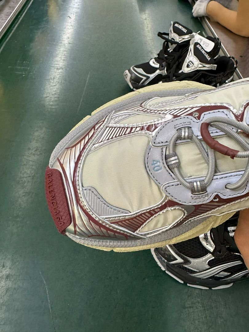 Balenciaga 3XL Trainer Beige/Red 734734W3XL69095 - Image 7