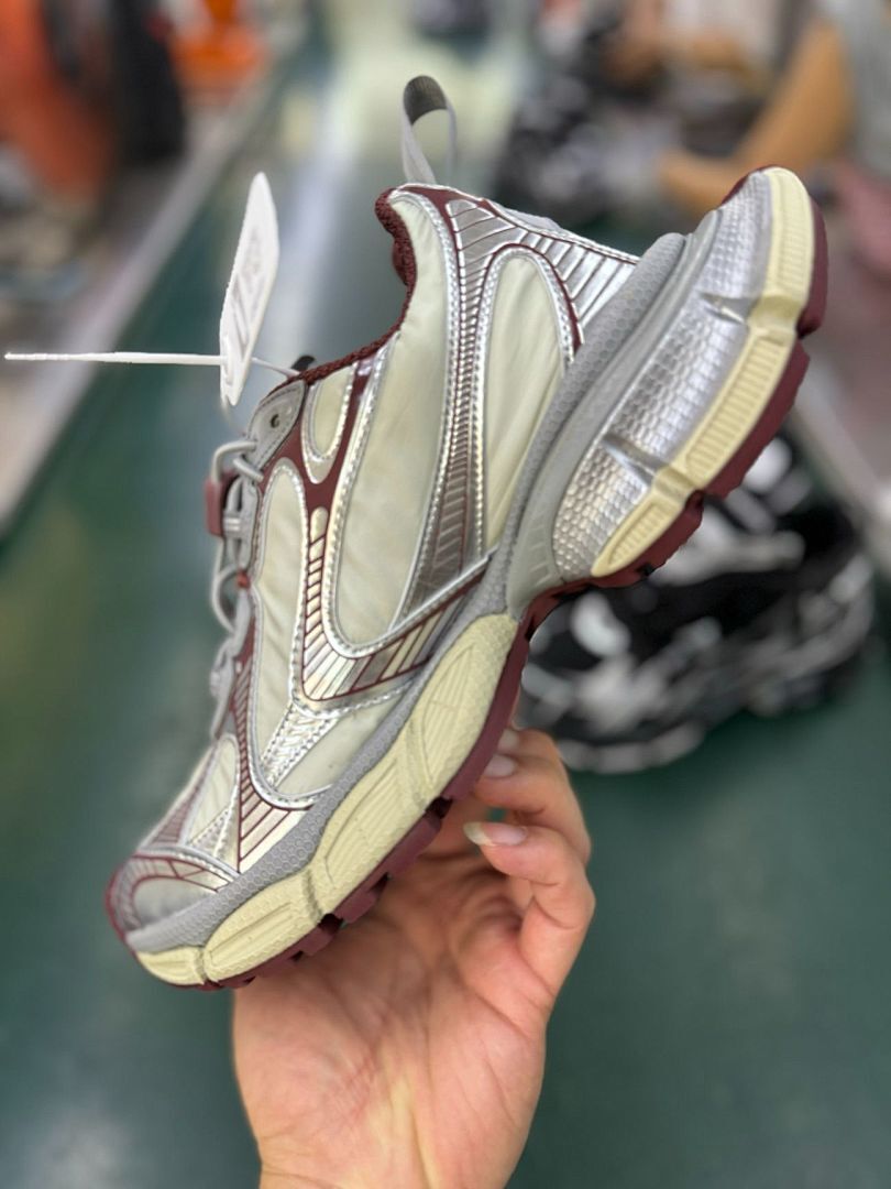 Balenciaga 3XL Trainer Beige/Red 734734W3XL69095 - Image 8