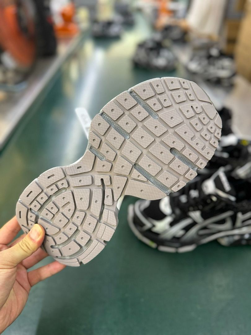 Balenciaga 3XL Trainer Metallic Silver Purple (2325 VG) - Image 3