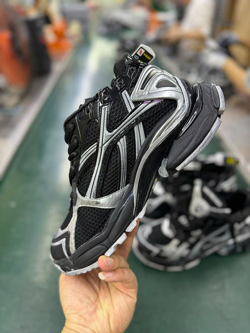Balenciaga Runner Sneaker Black Grey - Image 8