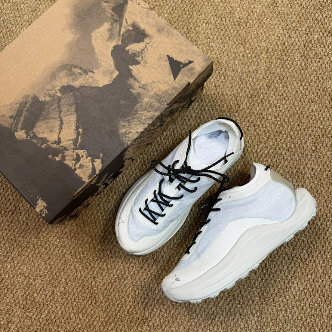 Satisfy Space-O Trail Shoes Bone - Image 2