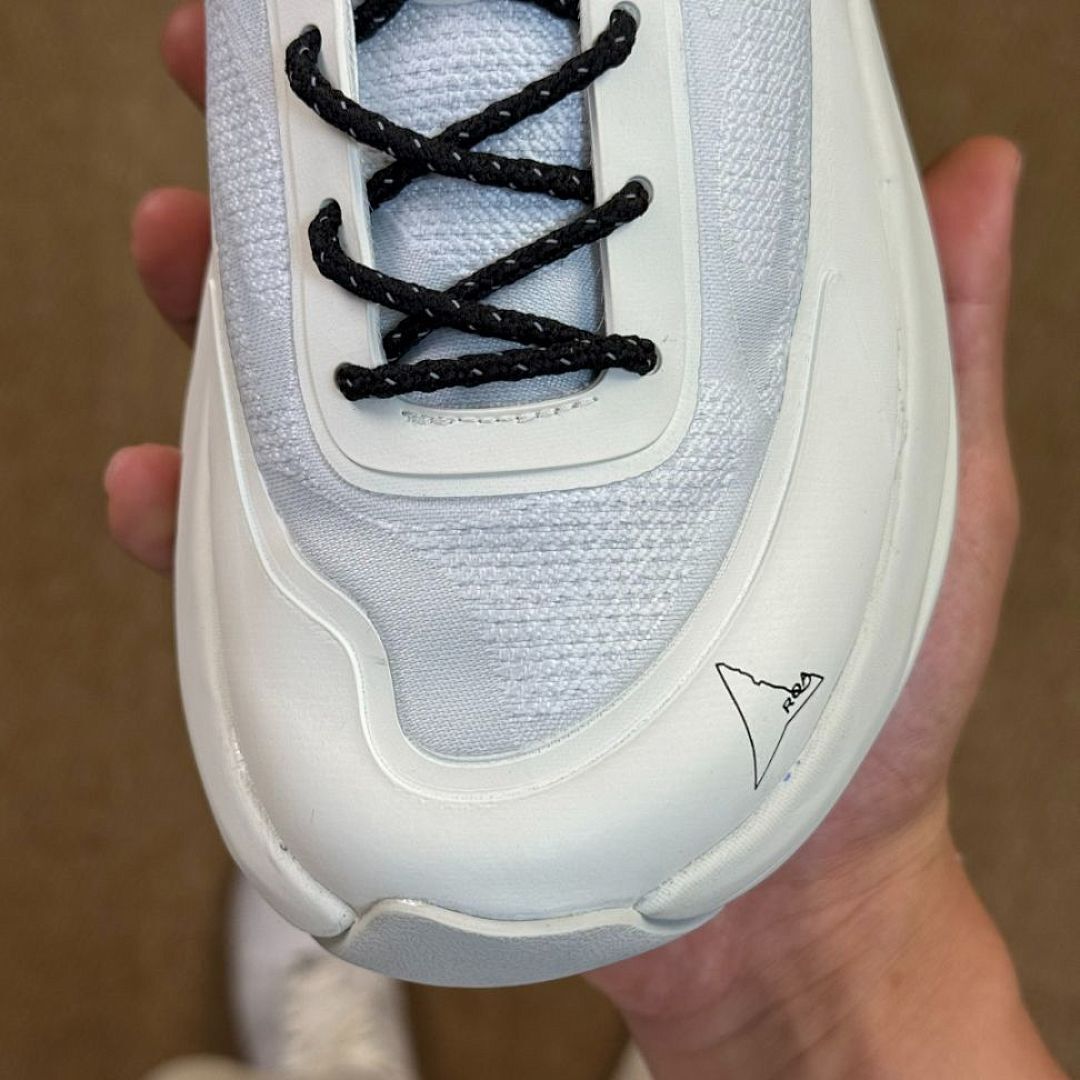 Satisfy Space-O Trail Shoes Bone - Image 4