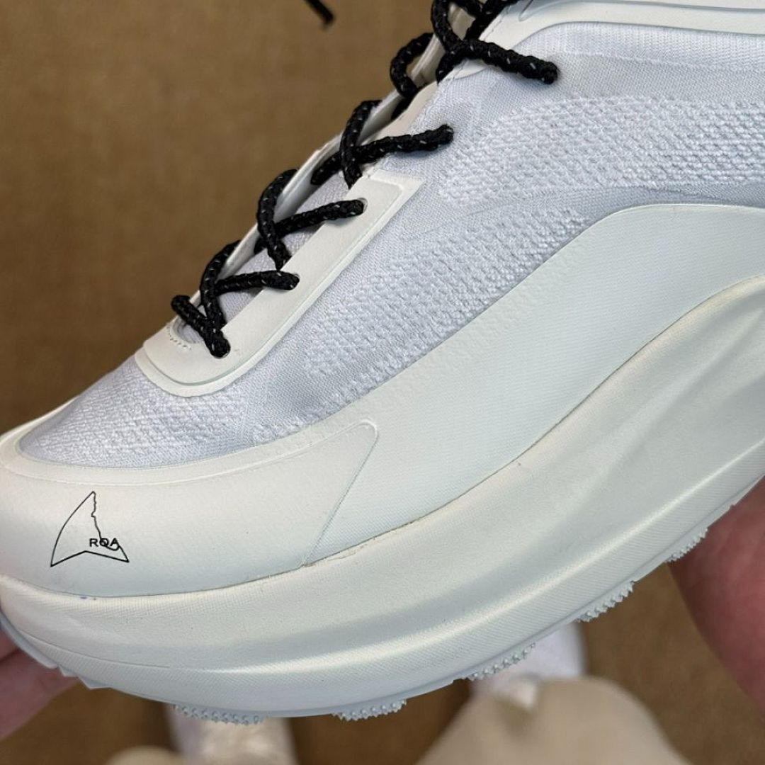 Satisfy Space-O Trail Shoes Bone - Image 5