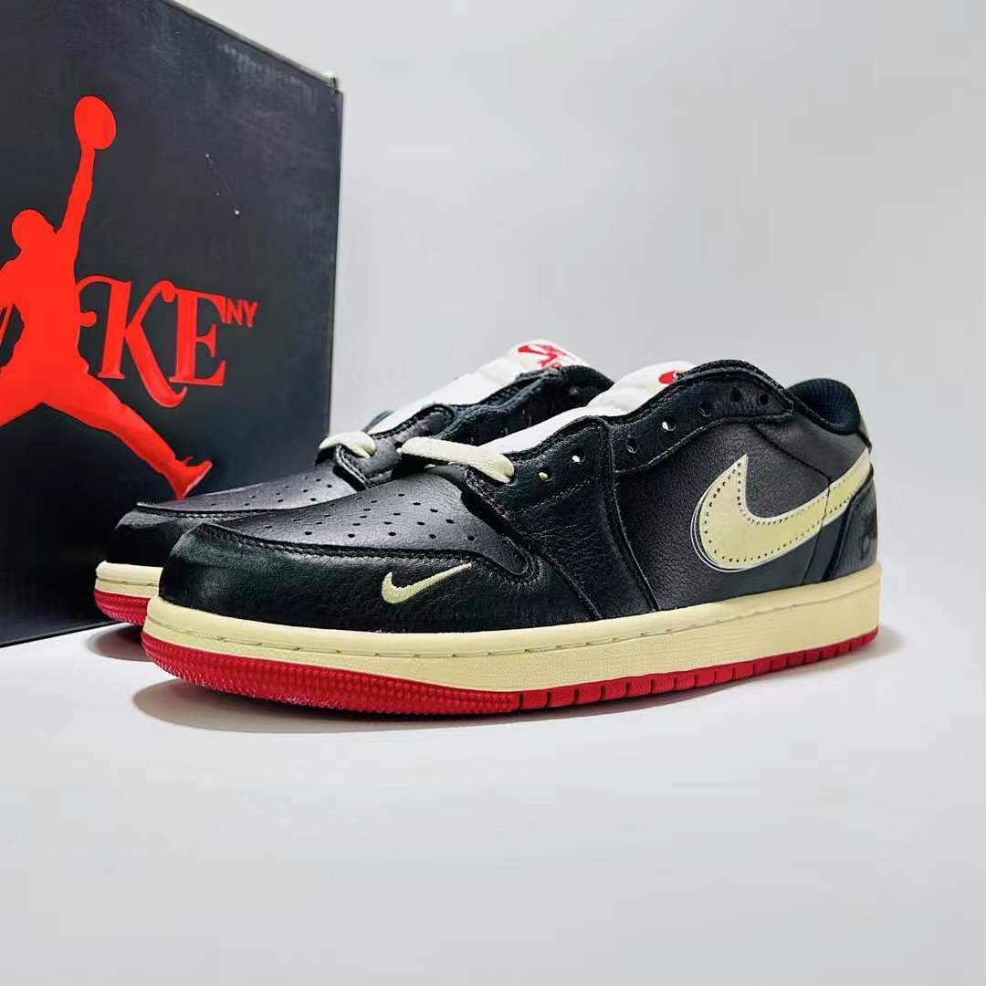 Air Jordan 1 Low SE Black Sail Gym Red Mini Swoosh Stitched Sneakers
Air Jordan 1 Low SE 'Black/Sail/Gym Red'