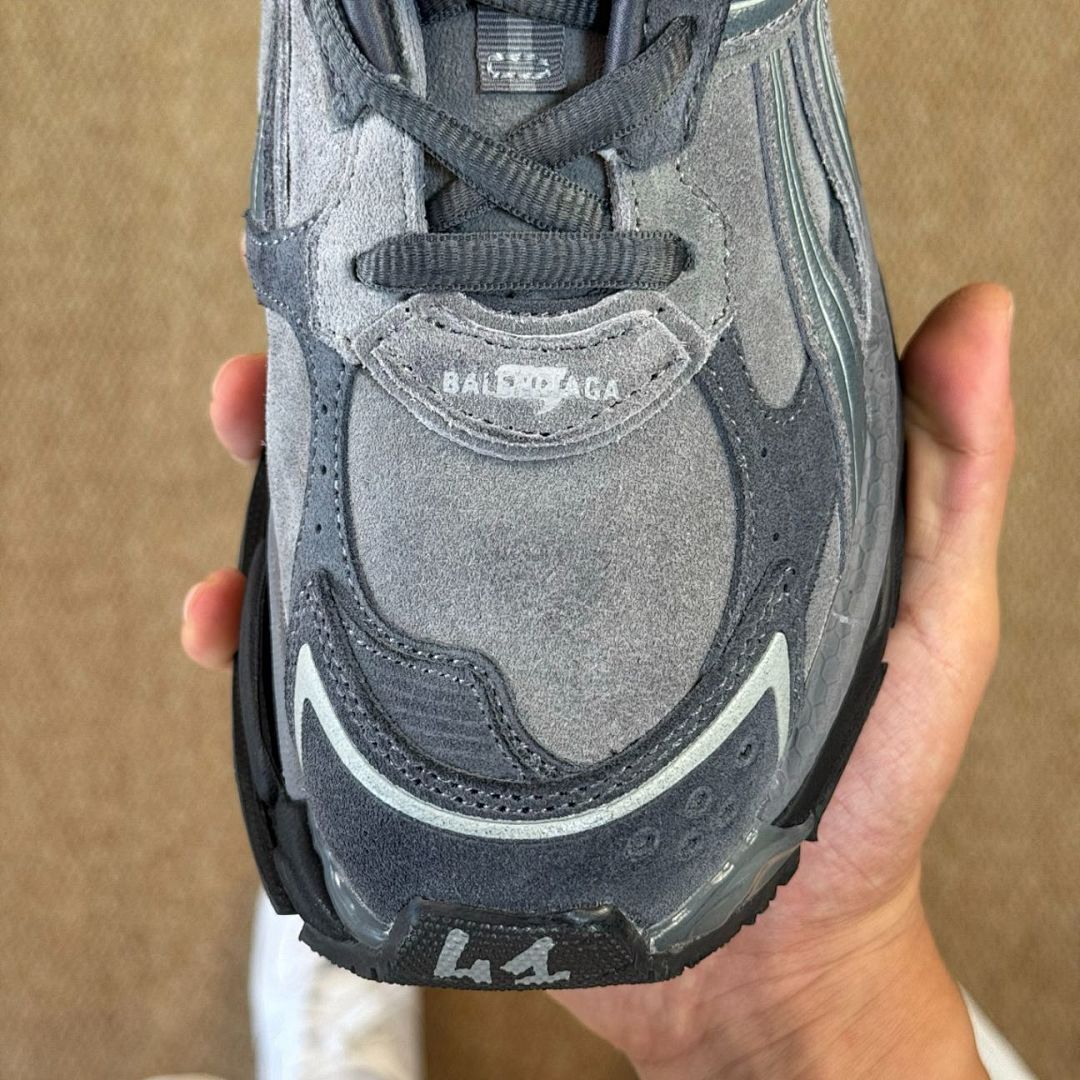 Balenciaga Runner Sneaker Grey 677403W3RFN1290 - Image 4