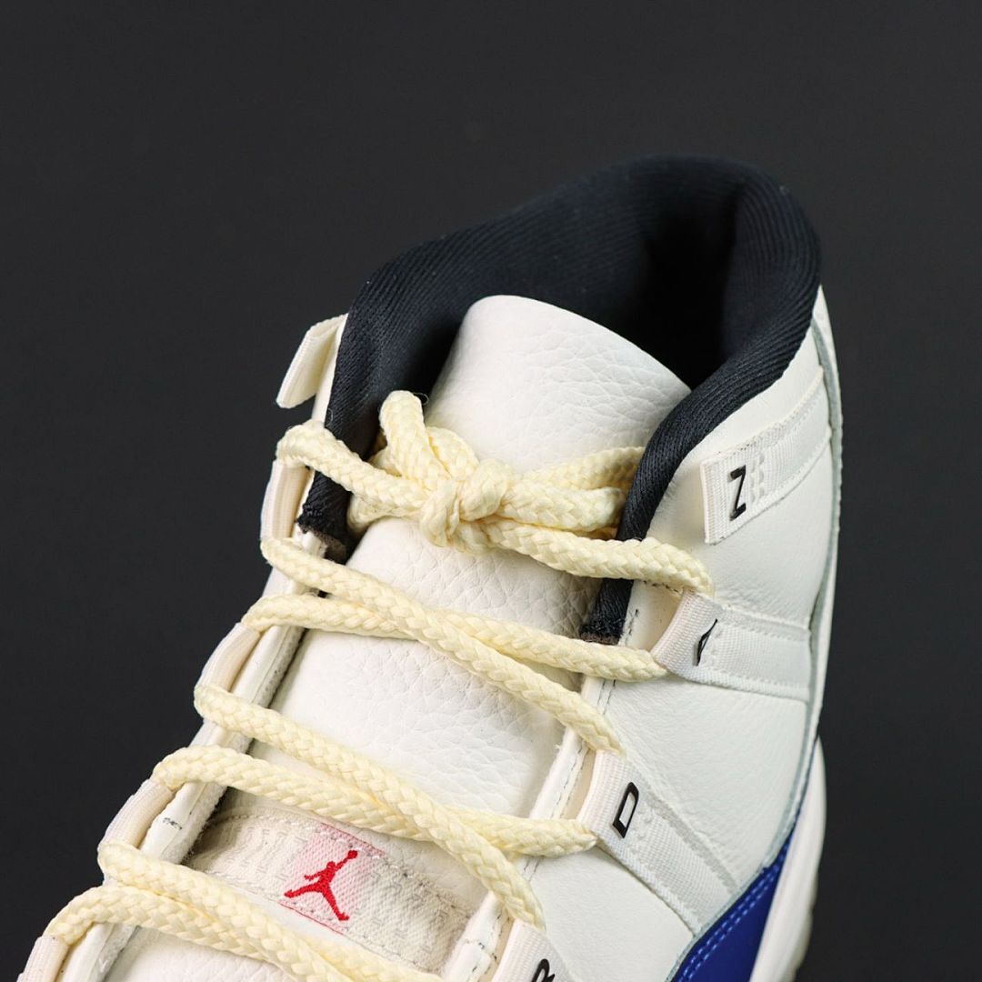 Air Jordan 11 Retro Royal Blue - Image 9