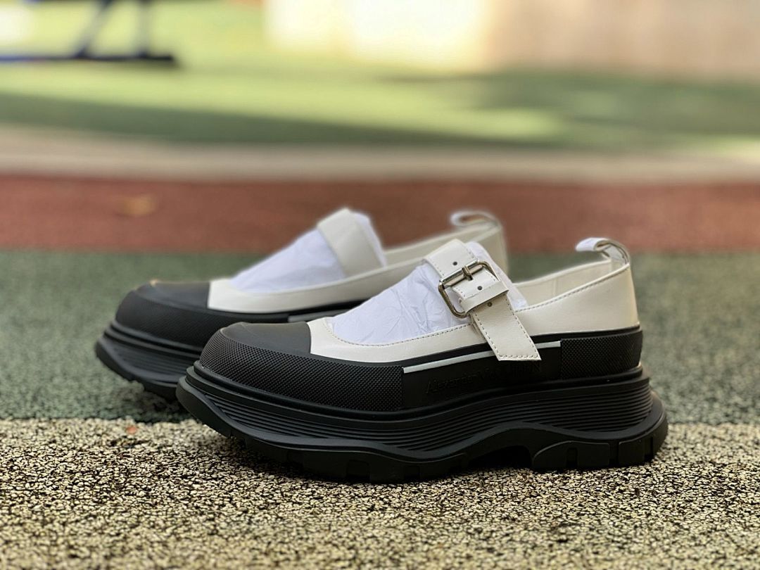 Alexander McQueen Tread Slick Hybrid Mary Jane Flat Shoes White Black