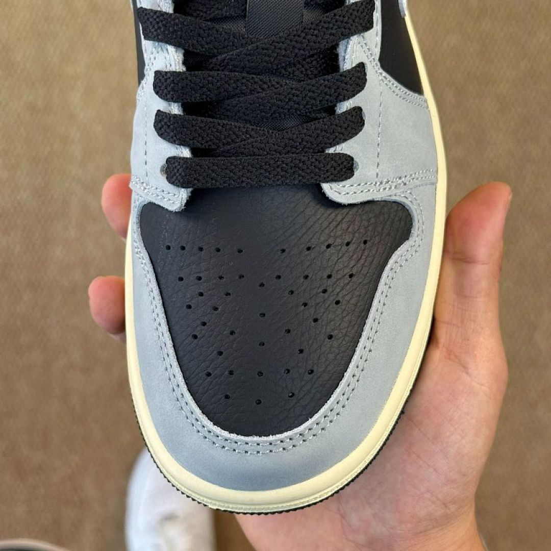 Air Jordan 1 Low OG Atmosphere Grey DZ4131-001 - Image 3