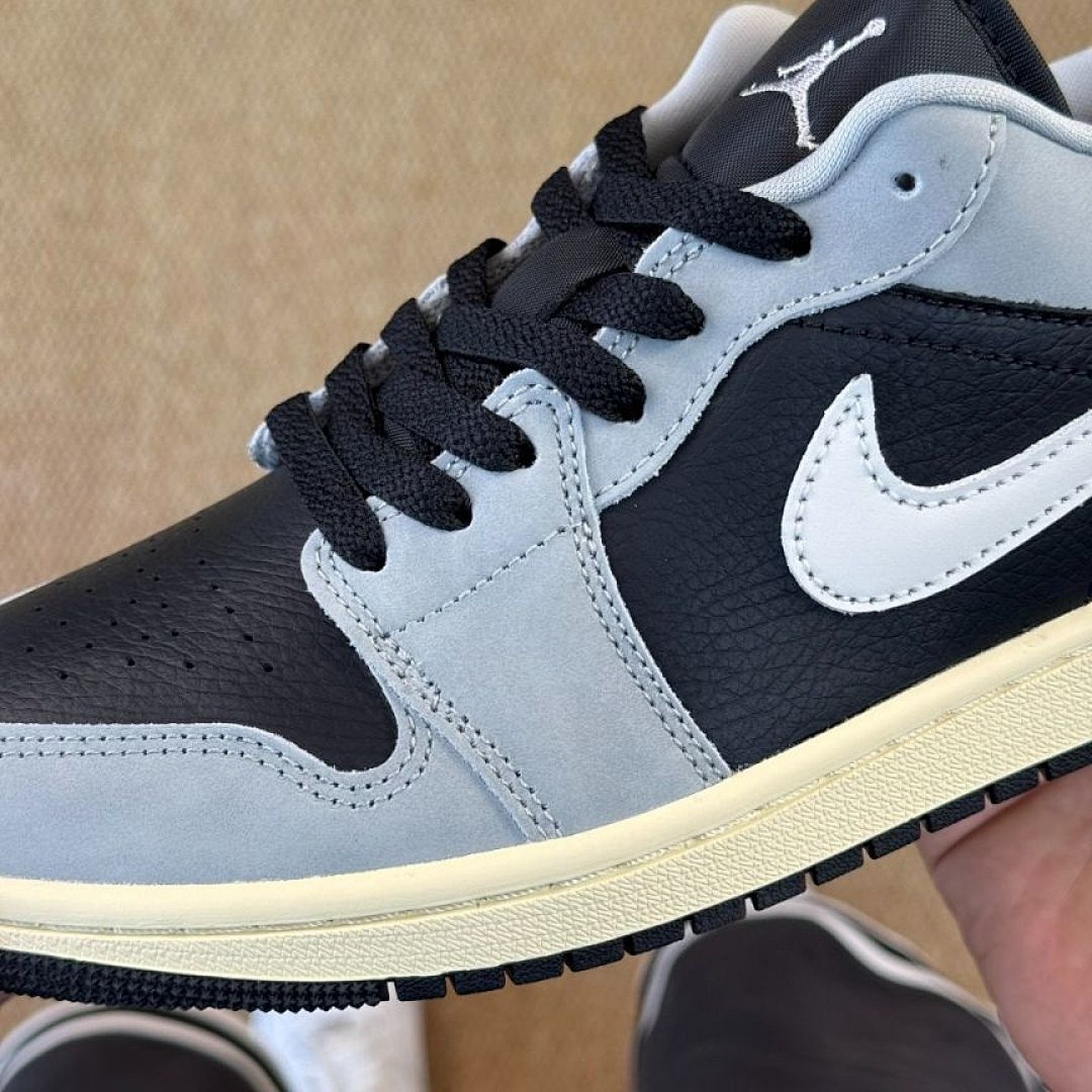 Air Jordan 1 Low OG Atmosphere Grey DZ4131-001 - Image 4