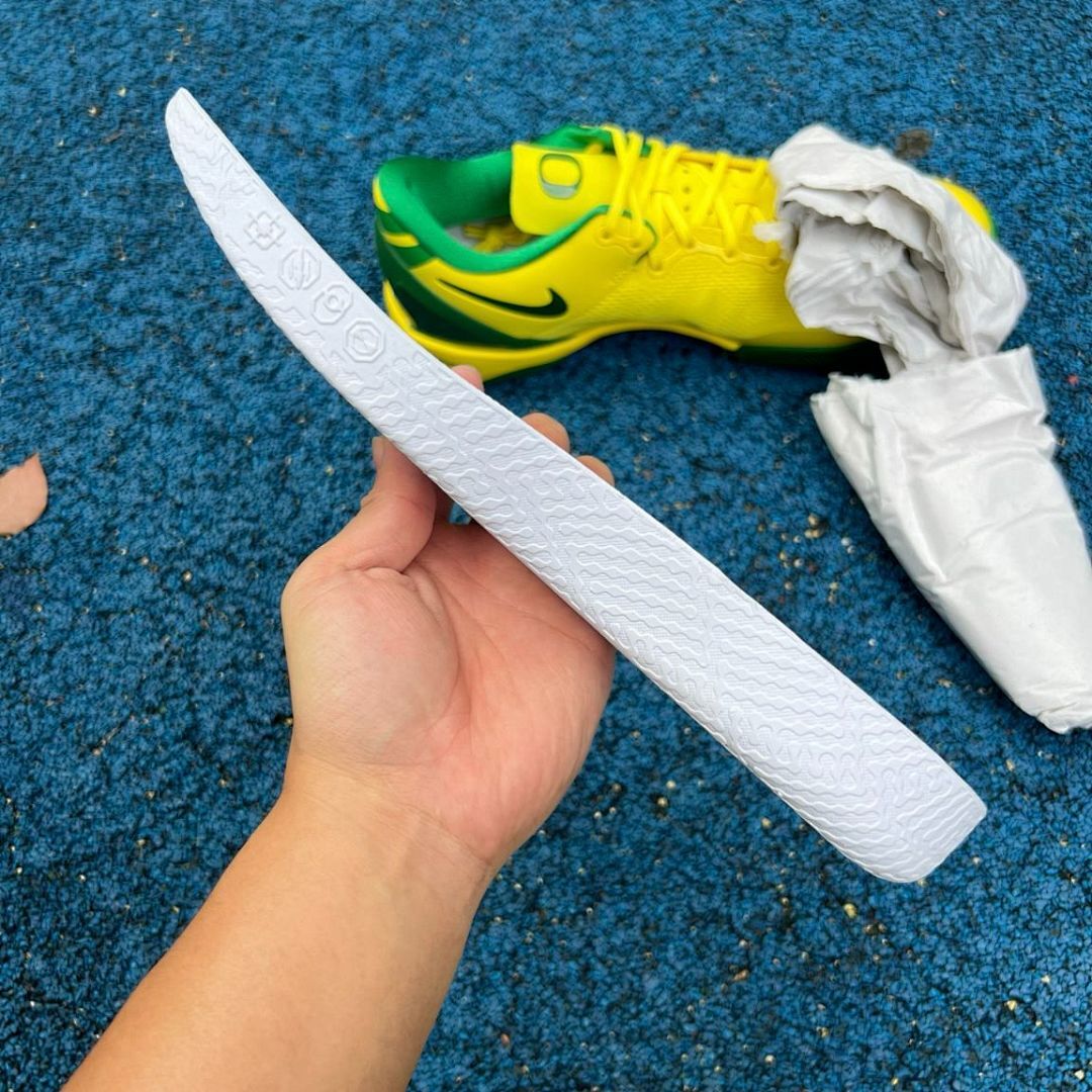 Nike Kobe 8 System 'Brazil' Dynamic Yellow Stadium Green 555035-700 - Image 4