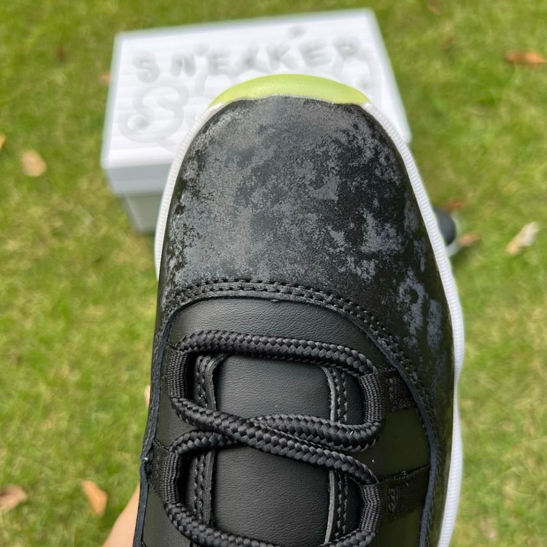 Air Jordan 11 Retro 'Glow in the Dark' - Image 9