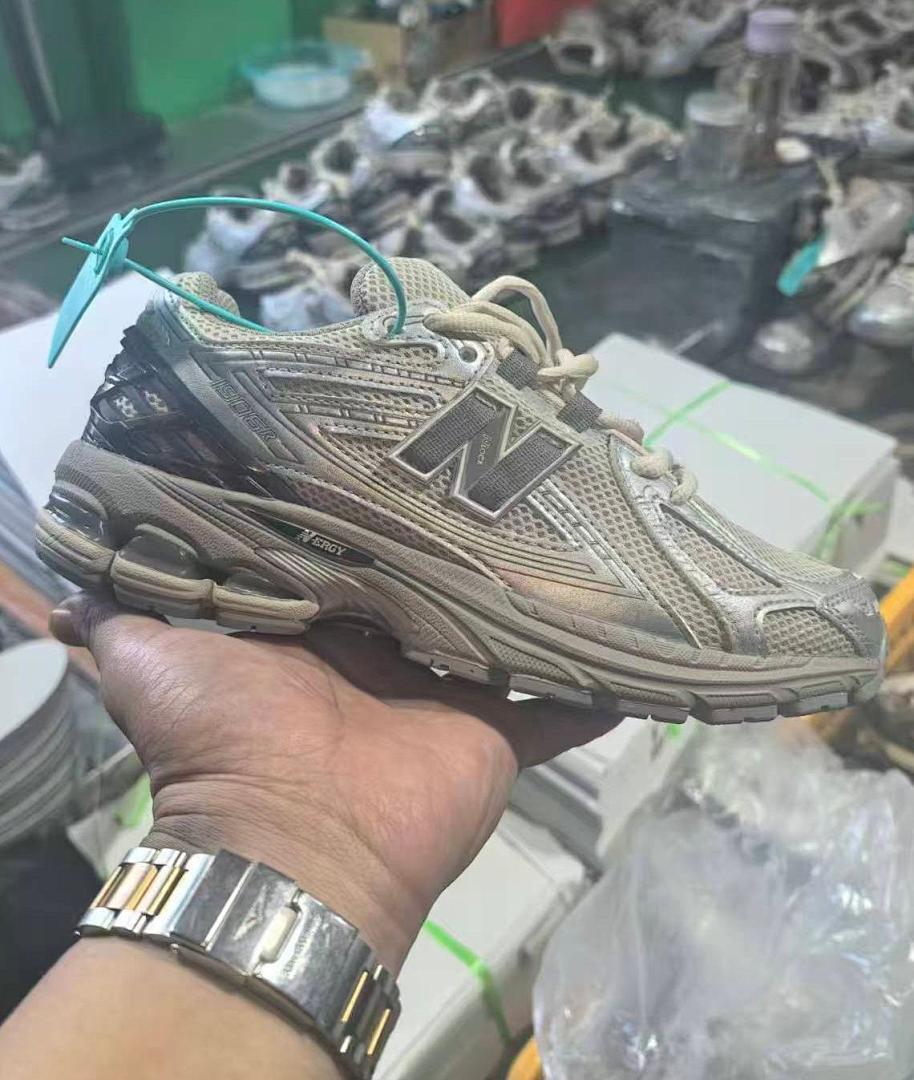 New Balance 1906R Metallic Silver Grey Cream Bone Sneakers M1906R