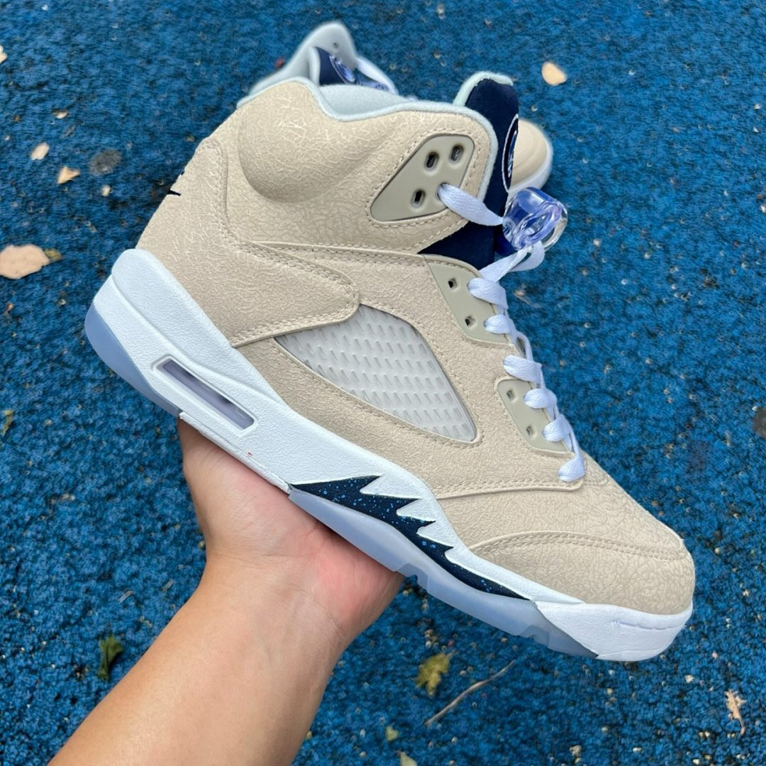 Air Jordan 5 Retro Georgetown Hoyas PE - Image 9