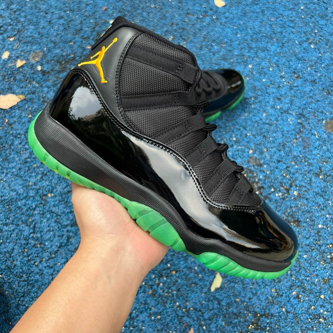 Air Jordan 11 CP3 PE - Image 10