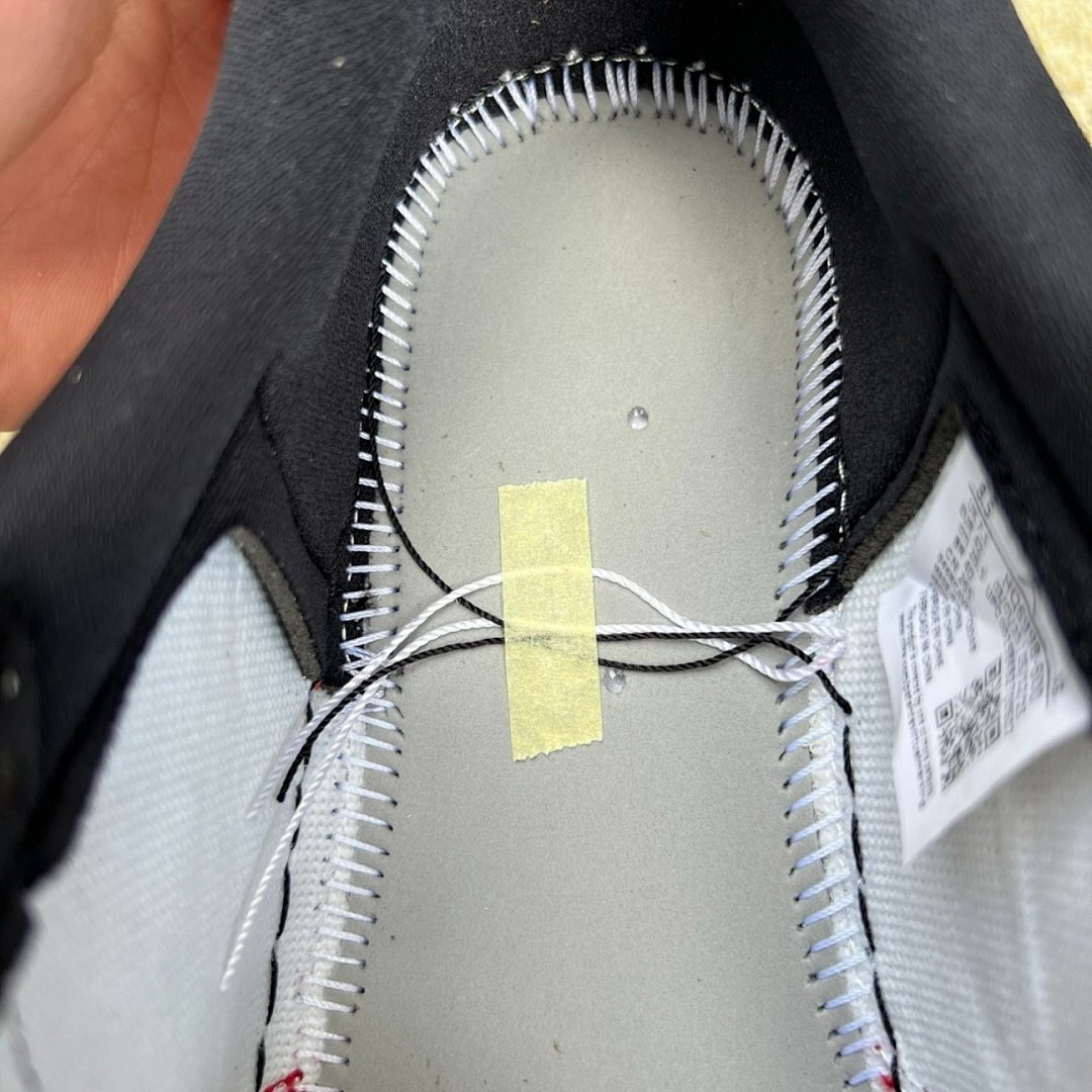 Air Jordan 1 Low Varsity Red 553558-606 - Image 5