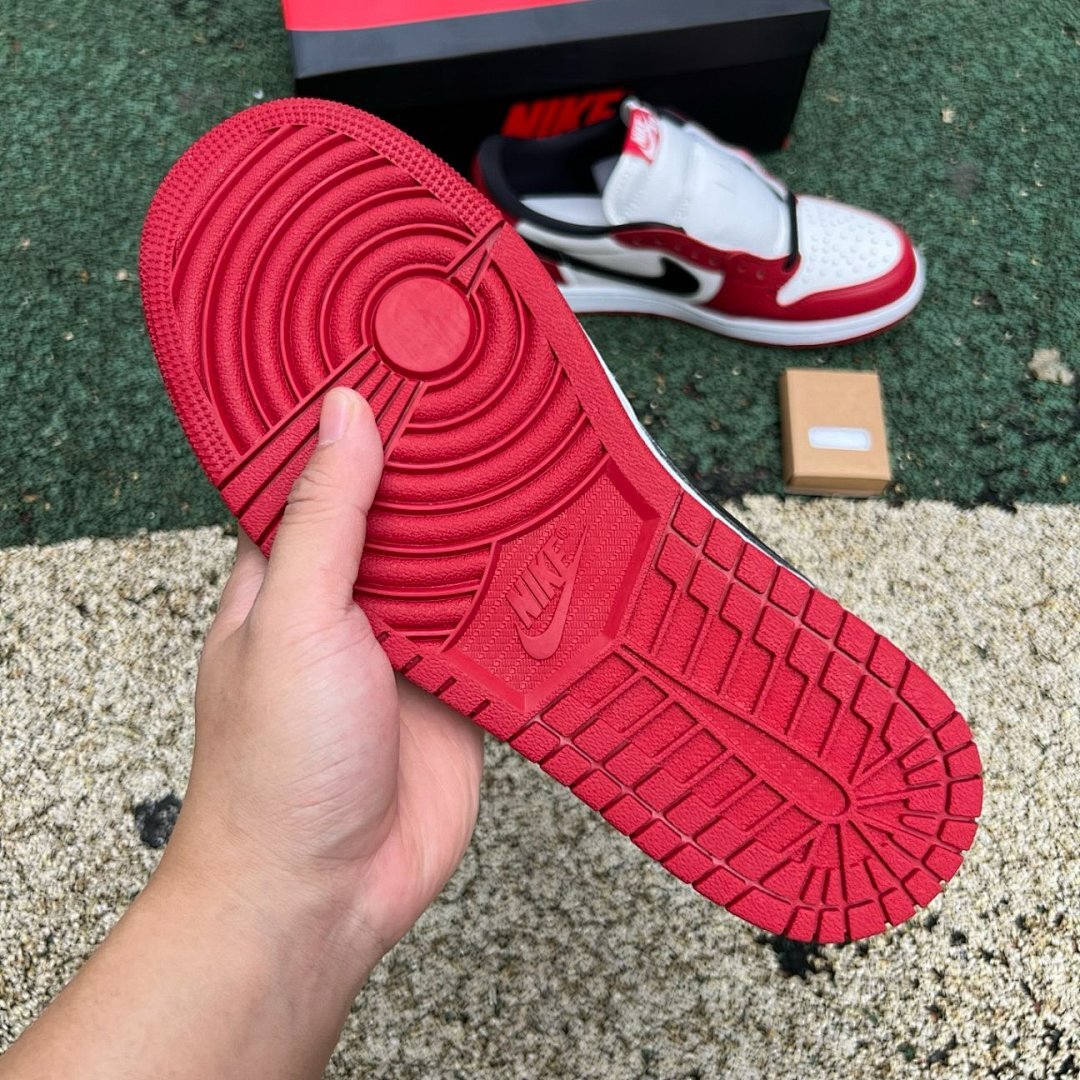 Air Jordan 1 Low Varsity Red 553558-606 - Image 15