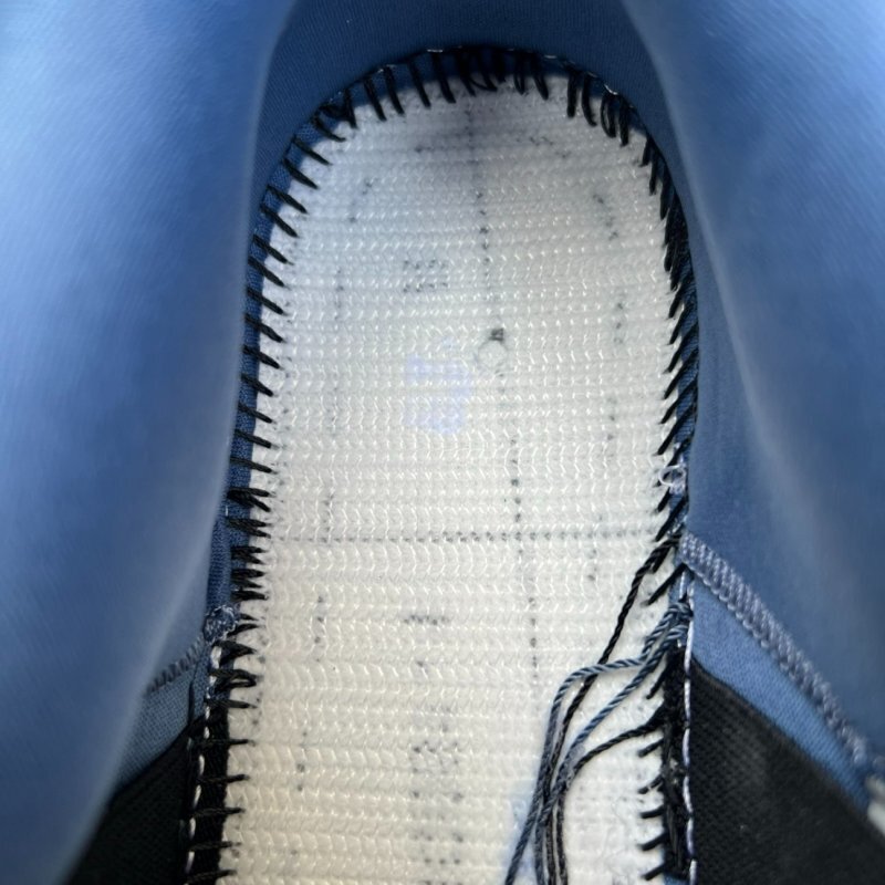 Nike SB Dunk Low Supreme Hyper Royal DH3228-103 - Image 5