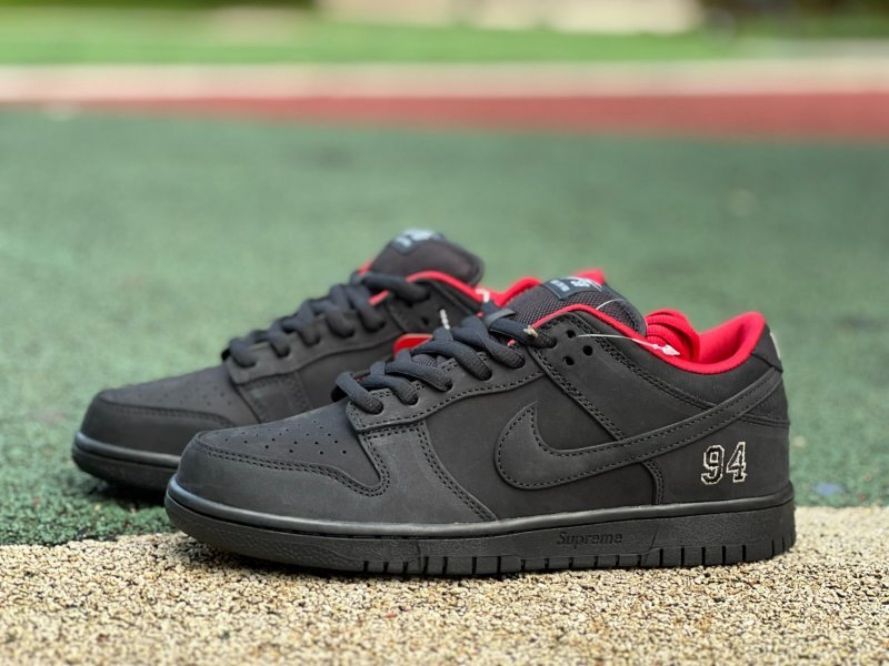 Nike SB Dunk Low Supreme '94 Black Red 428925-001