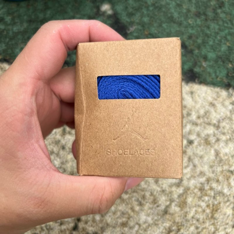 Air Jordan 1 Low Royal Blue Patent Leather - Image 3