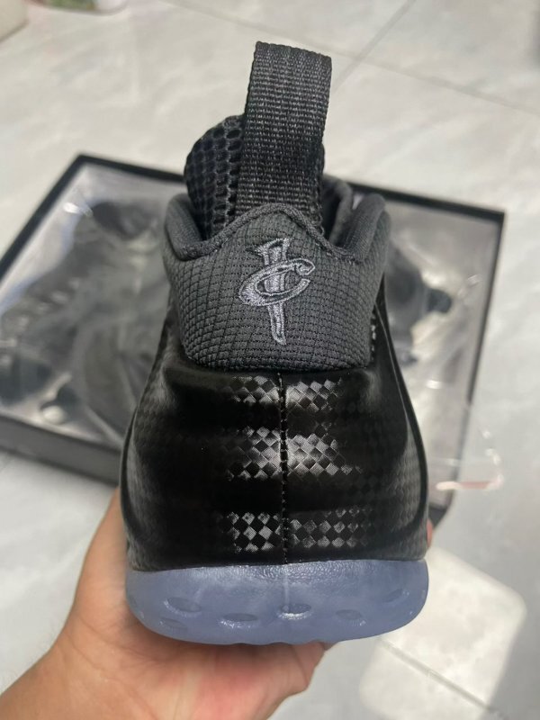 Nike Air Foamposite Pro Dark Grey Carbon Fiber 624041-007 - Image 6