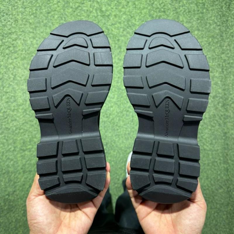 Alexander McQueen Tread Slick Lace-Up Sneaker Black 611705 W4MV2 1000 - Image 8