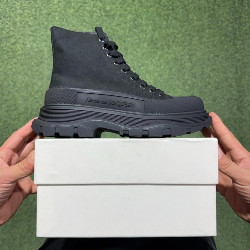 Alexander McQueen Tread Slick Canvas Lace-Up Boot 604254W4MV41000 - Image 3