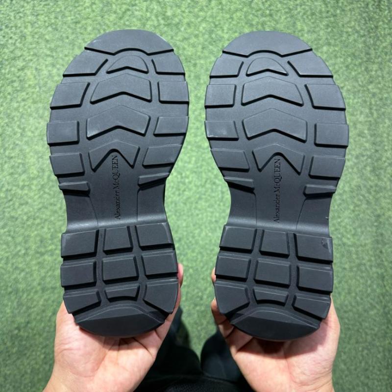 Alexander McQueen Tread Slick Canvas Lace-Up Boot 604254W4MV41000 - Image 8