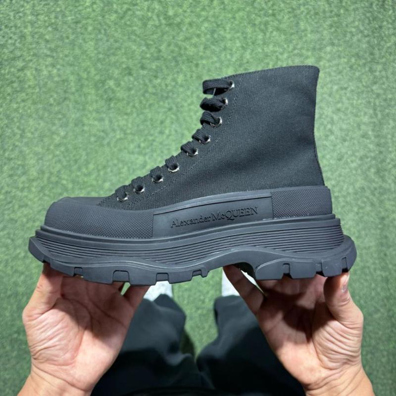 Alexander McQueen Tread Slick Canvas Lace-Up Boot 604254W4MV41000 - Image 10