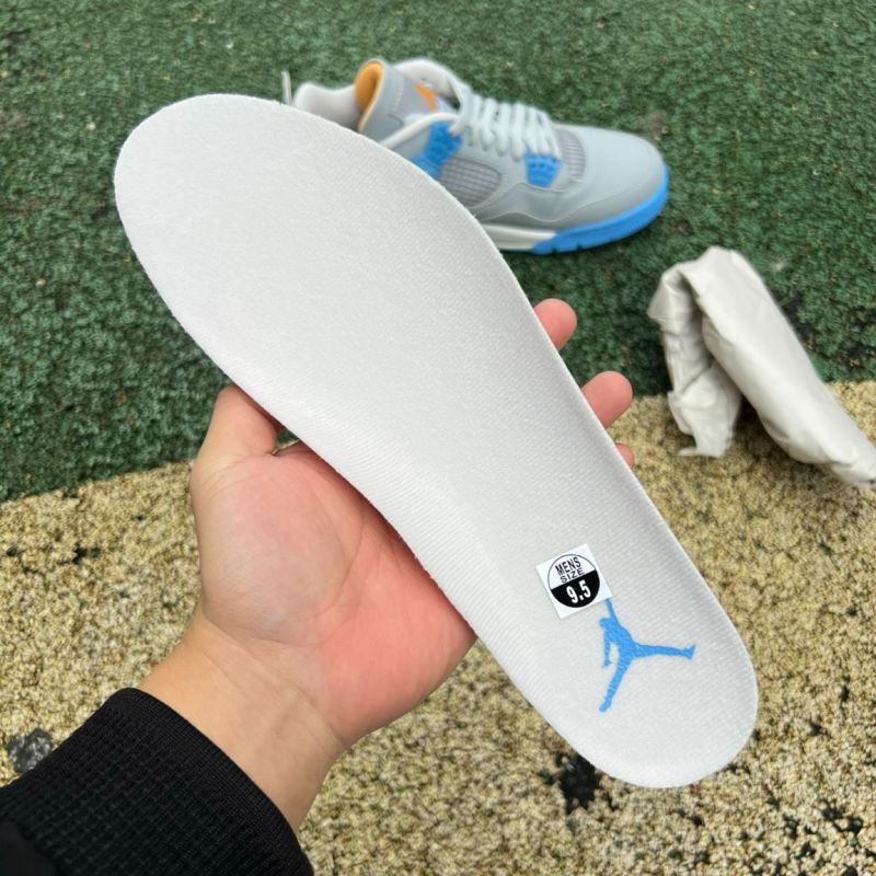 Air Jordan 4 Retro "Cool Grey University Blue" - Image 7