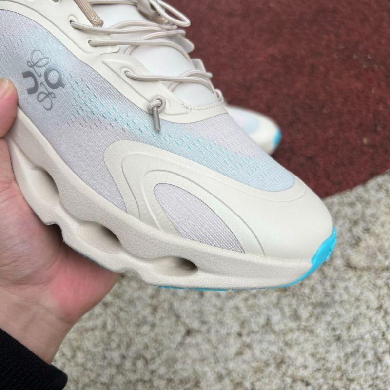 On Cloudtilt Undyed / Aqua - Image 3