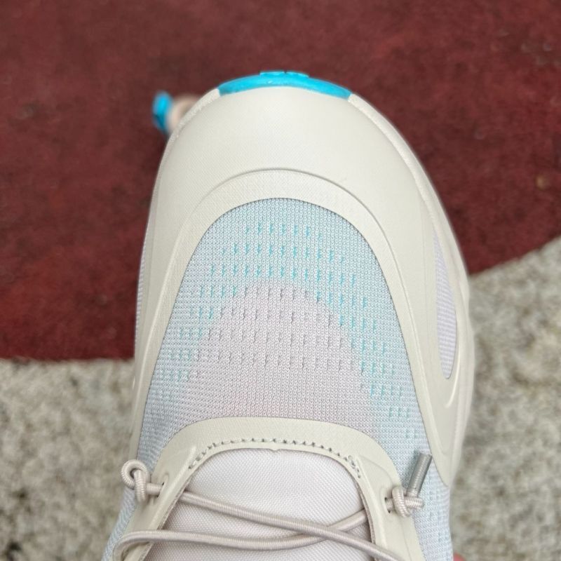 On Cloudtilt Undyed / Aqua - Image 4